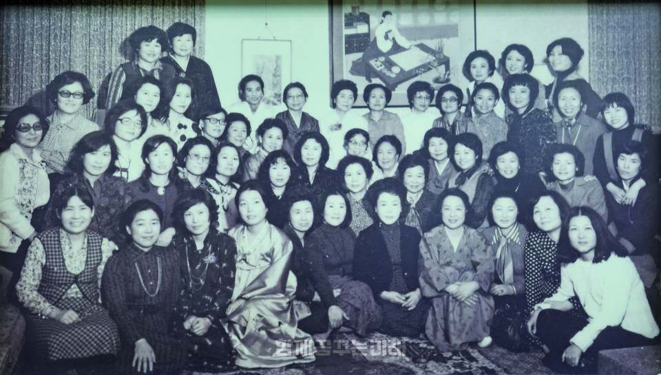 박화성 선생은 후배들의 좌표가 됐다. 그는 여성에 대한 편견과 무시에 대해 소설을 무기로 맞섰다.