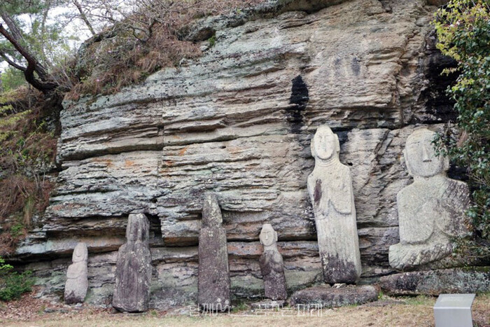 화산이 남긴 재 사람의 집이 되다
